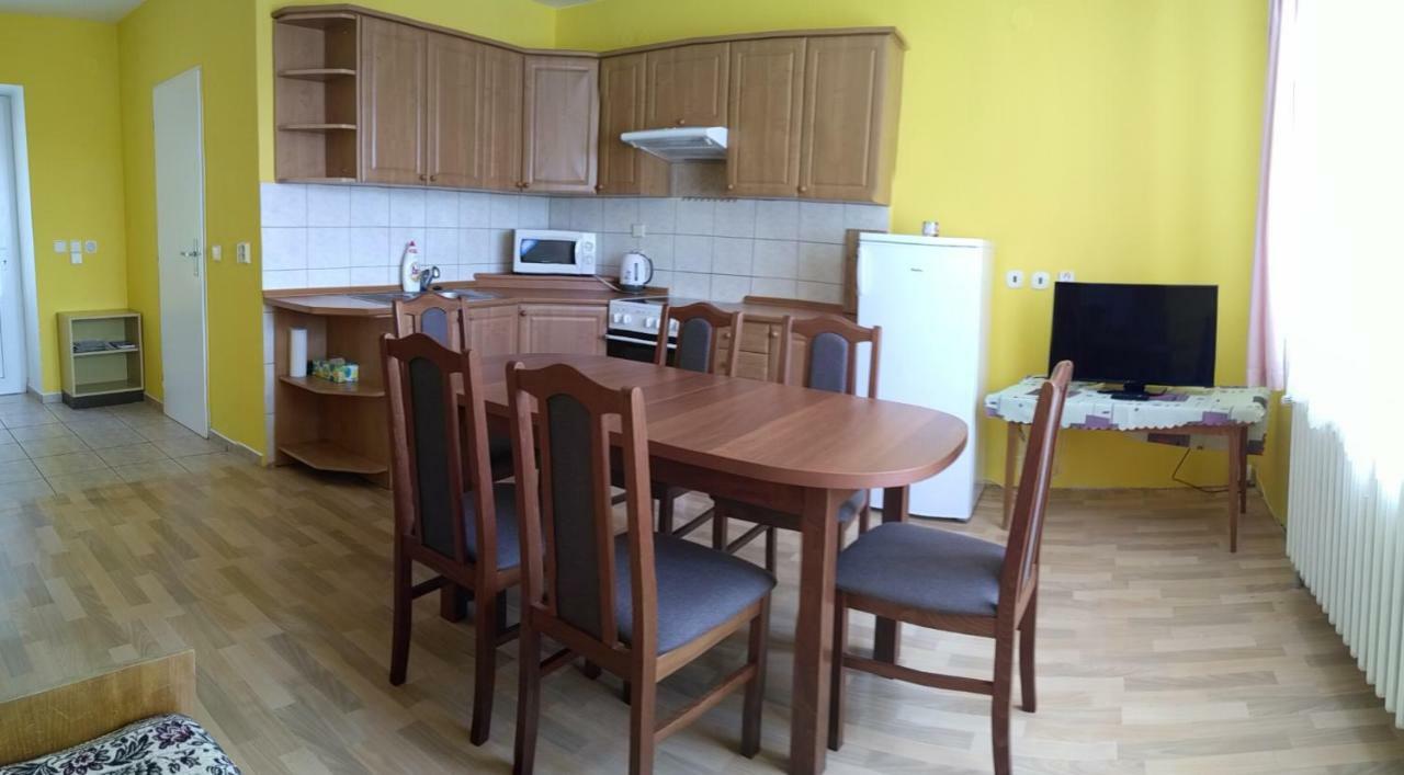 Apartman Utvina Exteriér fotografie